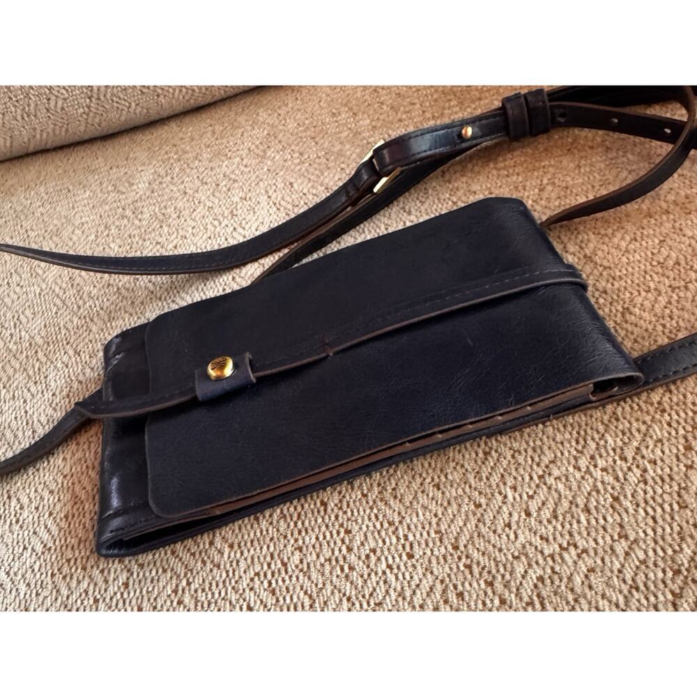 Hobo Token Wallet Crossbody-Pebbled Leather-Phone Holder-Adjustable-Peacock BLue - Picture 11 of 11